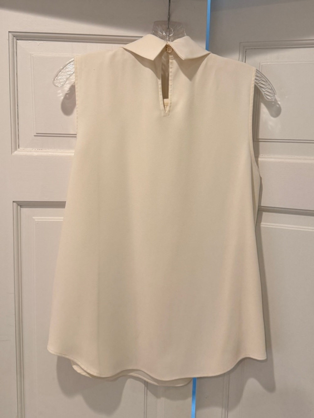Ann Taylor White Cream Sleeveless Blouse M Mock Neck Draped Work Top - Picture 6 of 7
